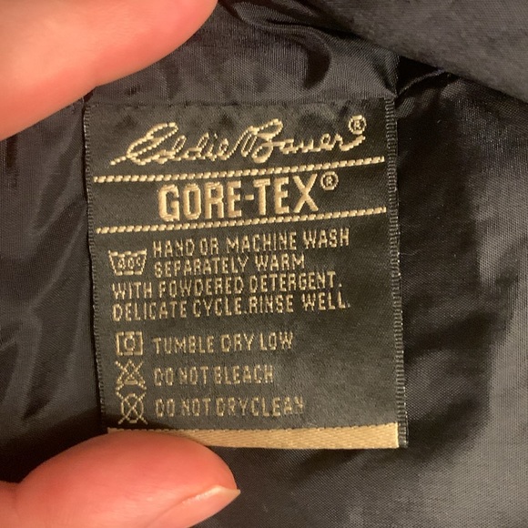 Eddie Bauer retro red rain coat! 🧥 - Picture 10 of 10